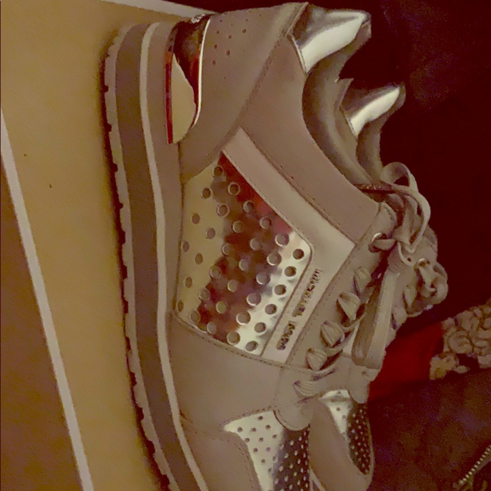 mK track shoes